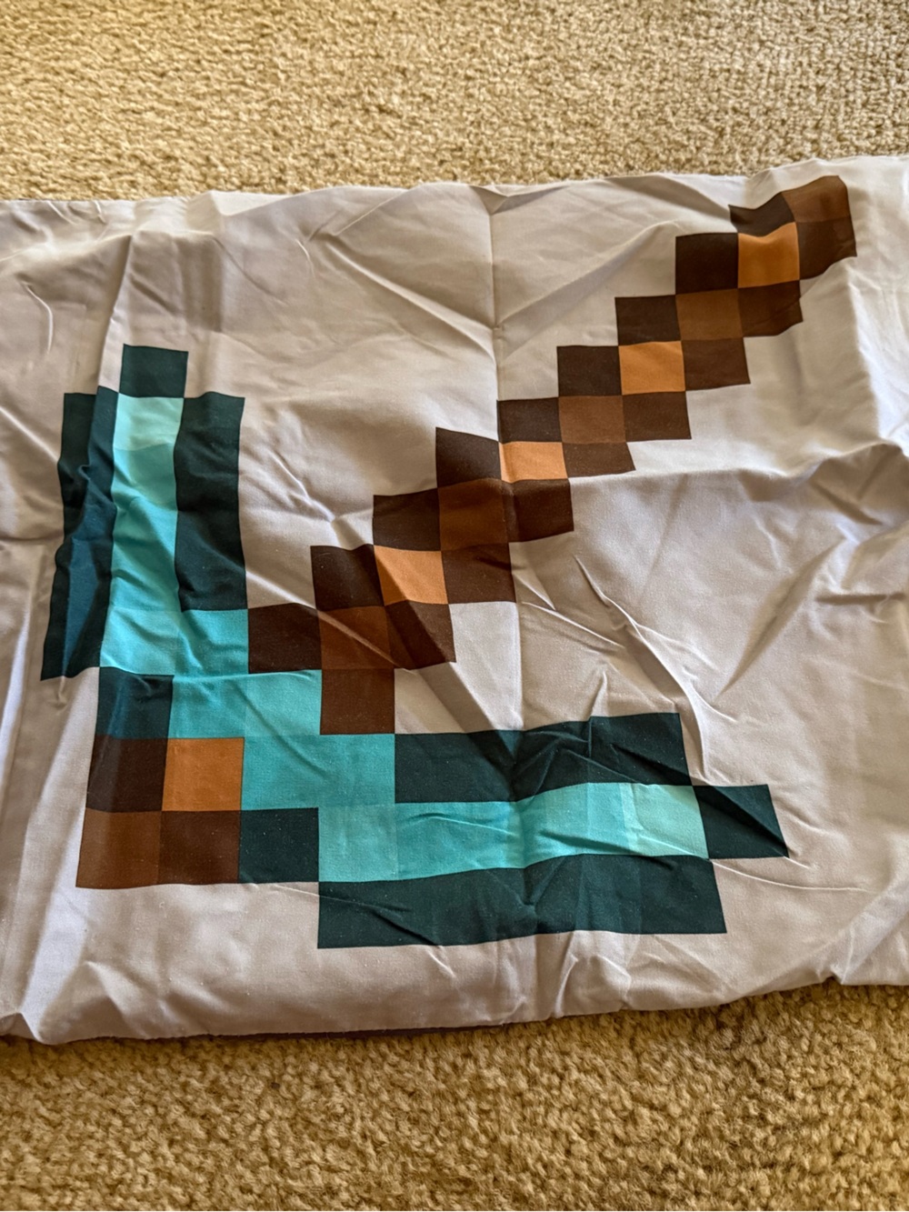 Minecraft-Inspired Diamond Pickaxe Twin sheet set